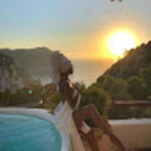 Meet your Posher, Melly